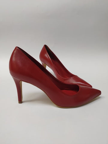 Stiletto Rojo