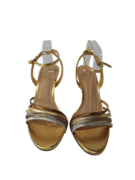 Sandalia dorada combinada Arezzo