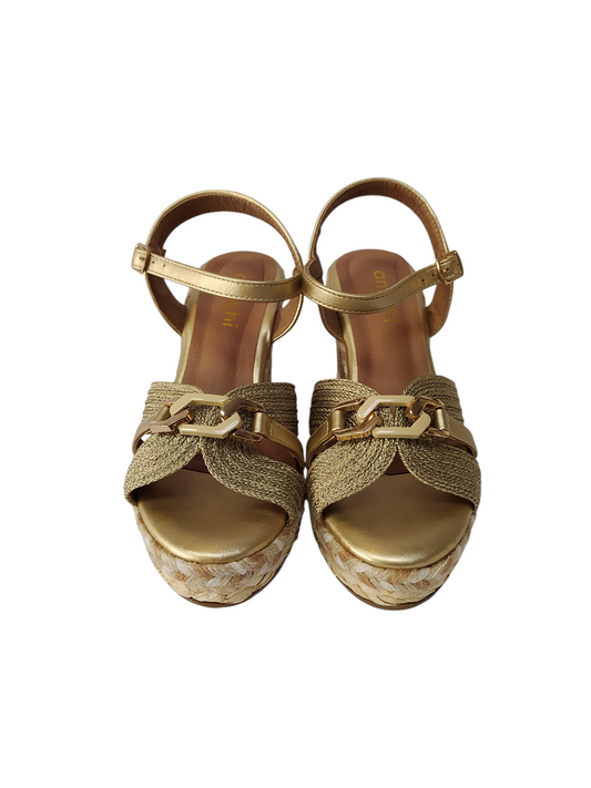 Plataforma dorada/cabuya Amichi