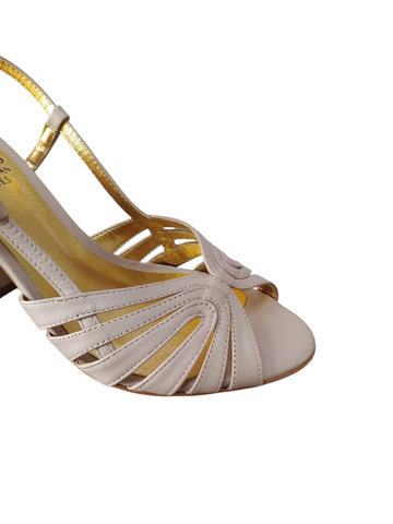 Sandalia beige entrelazada taco bloque alto Lolys