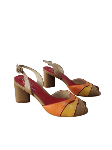 Sandalia camel combinada naranja/amarillo taco corazón medio Lolys