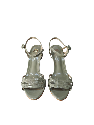 Sandalia verde charol taco fino alto Lolys