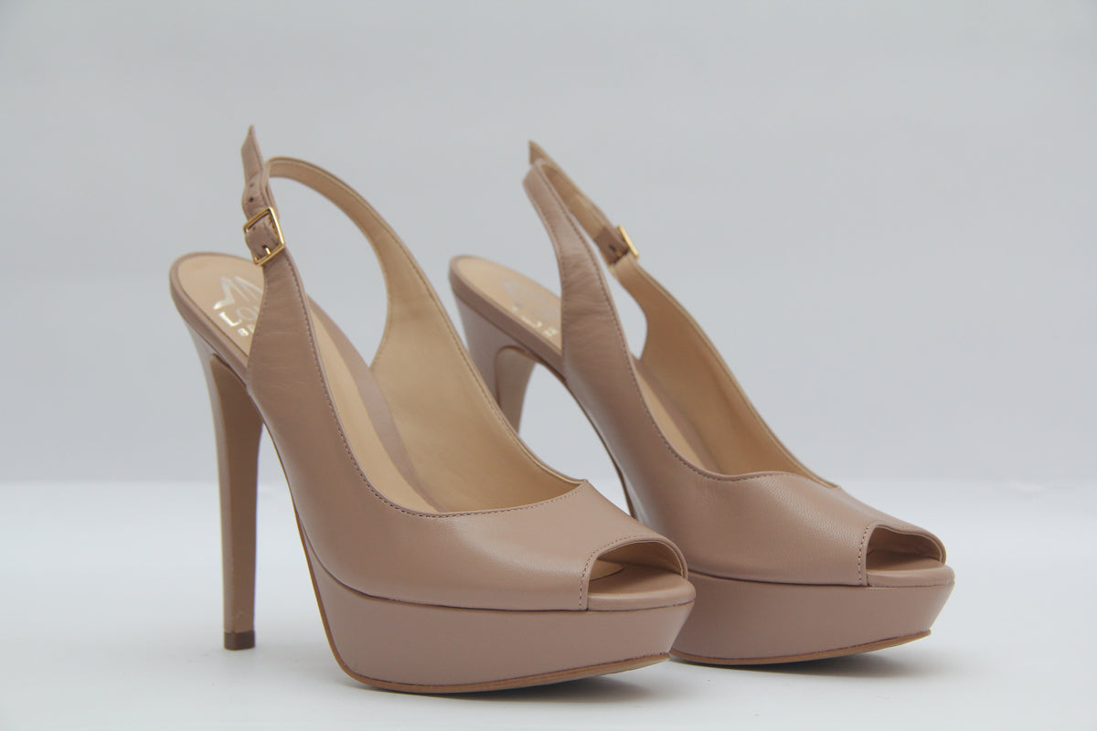 Stella High – Nude