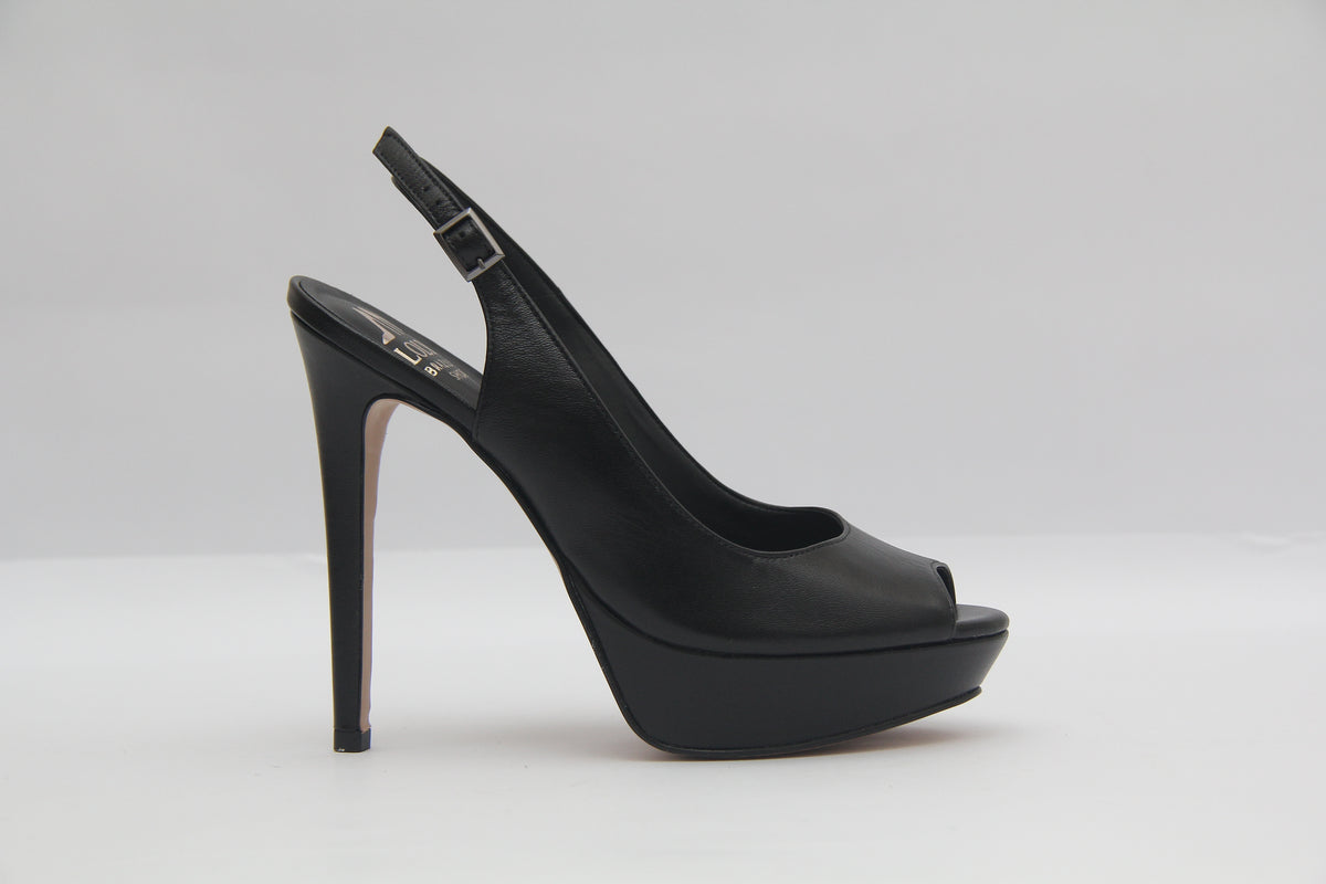 Stella High – Negro